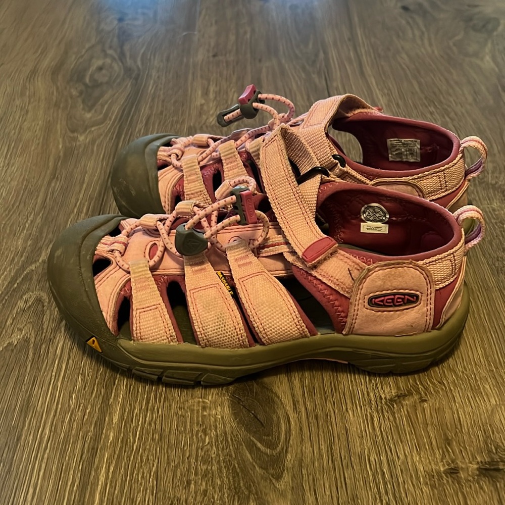 Keen Girls’ Newport Sandals